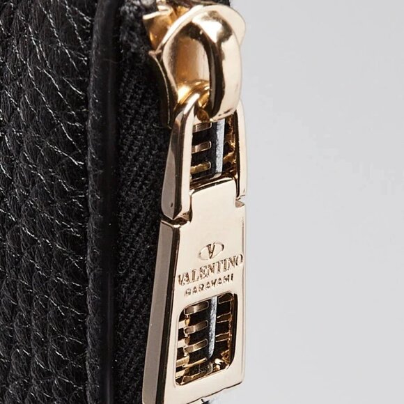 Valentino Black Pebbled Leather Large Rockstud Flat Pouch Bag - Picture 6 of 9